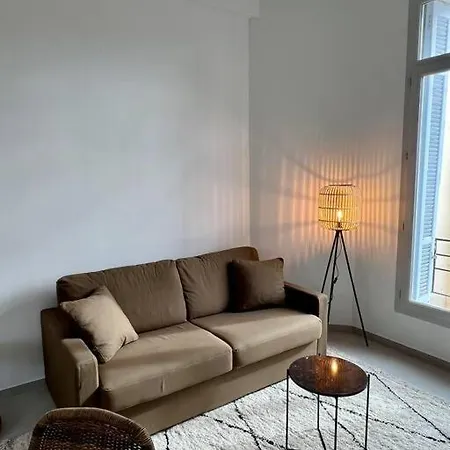 T2 Centre - Cosy Proche Palais *