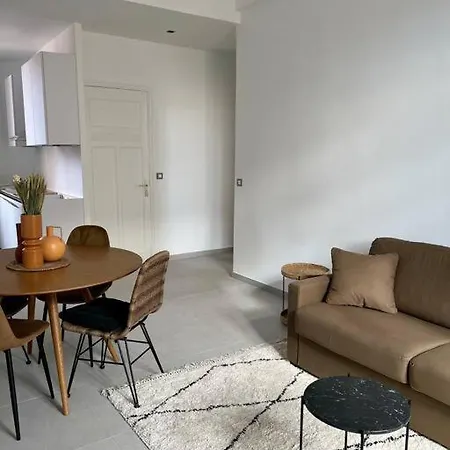 T2 Centre - Cosy Proche Palais 아파트 *