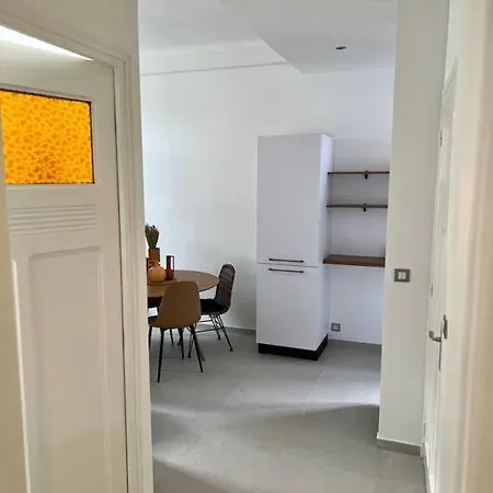 T2 Centre - Cosy Proche Palais شقة